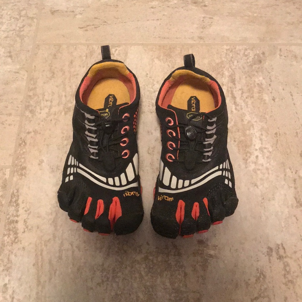 Ladies Vibram Shoes